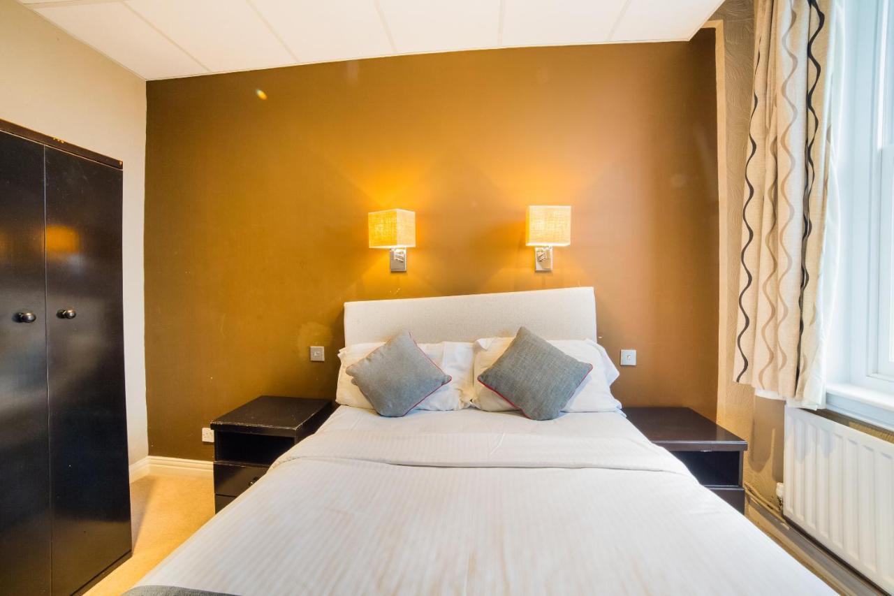 Oyo Majestic Hotel